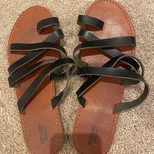 Black Women’s Sandals